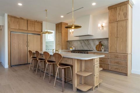 3761 Seguin Drive Dallas TX 75220