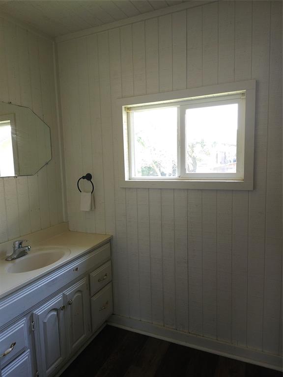 307 E River