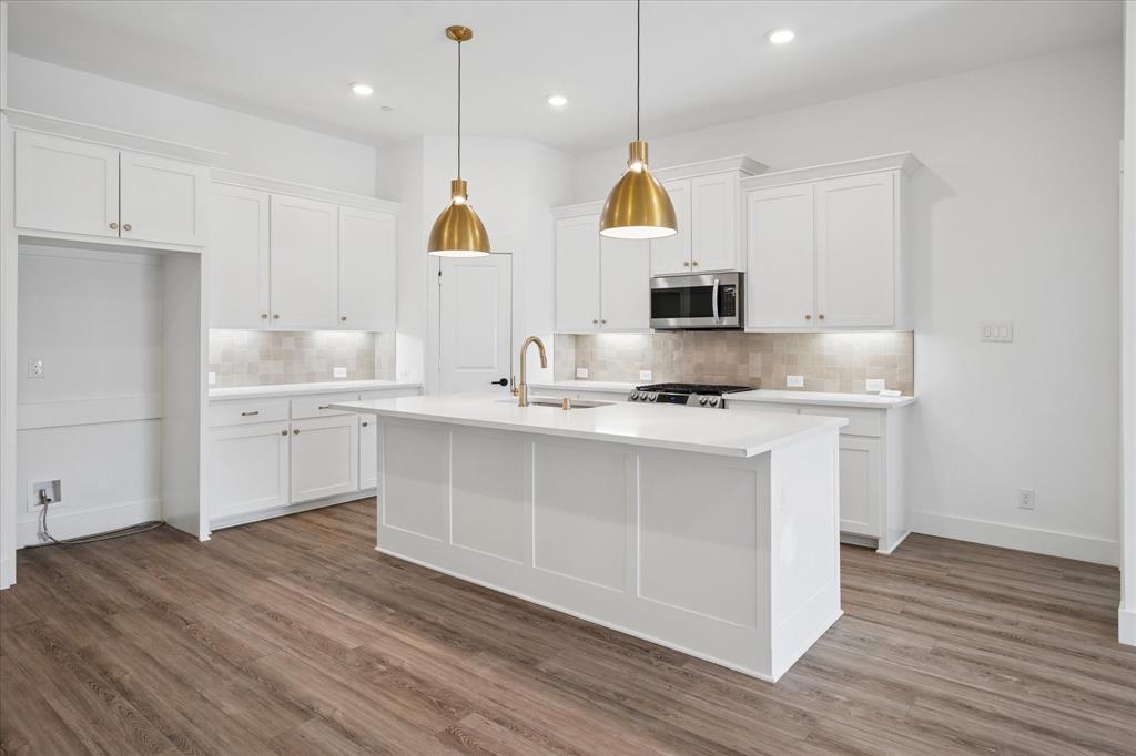 613 Cloverleaf Drive