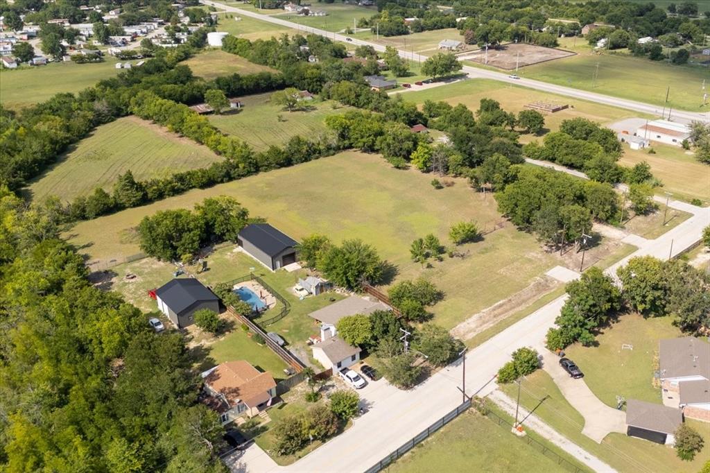 404 Hackberry Drive