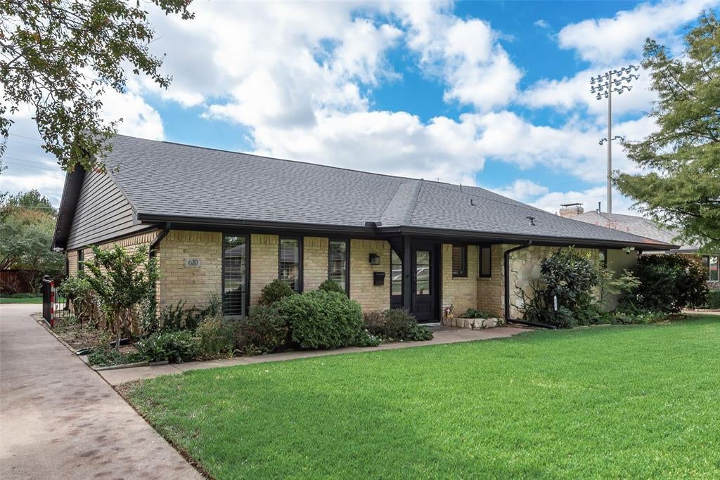 620 Cox Drive