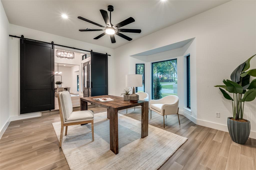 2715 Carriage Trail