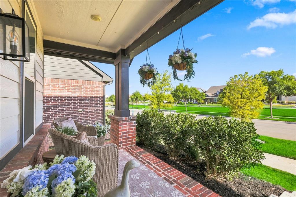 2429 Elm Place