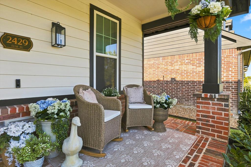 2429 Elm Place
