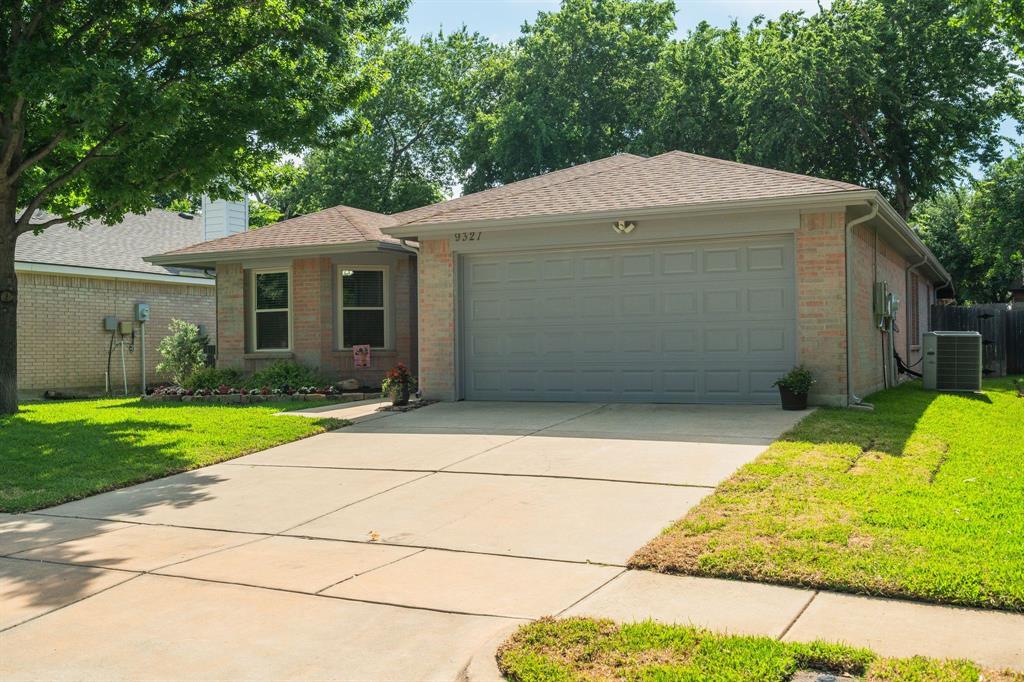 9321 Goldenview Drive