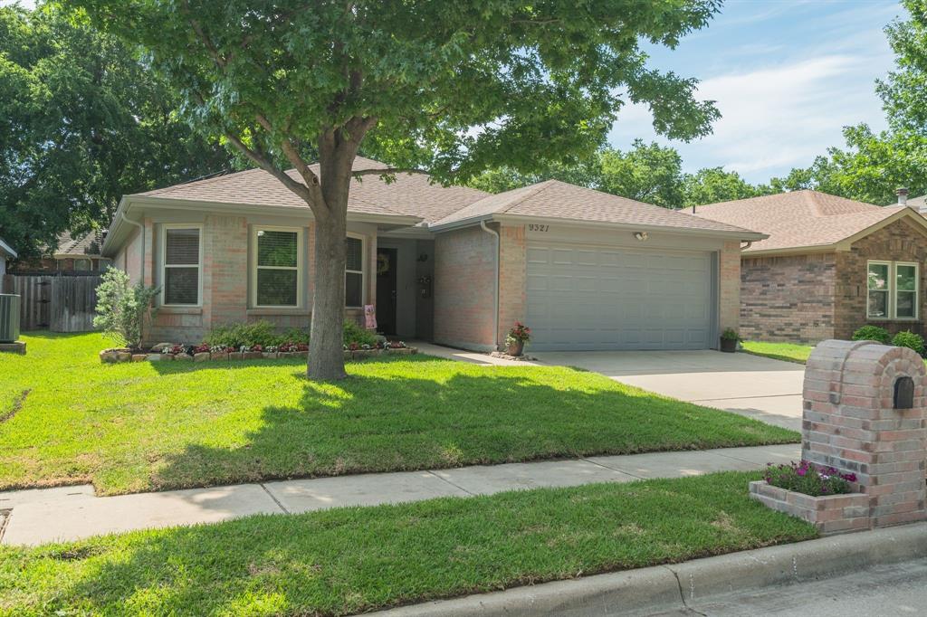 9321 Goldenview Drive