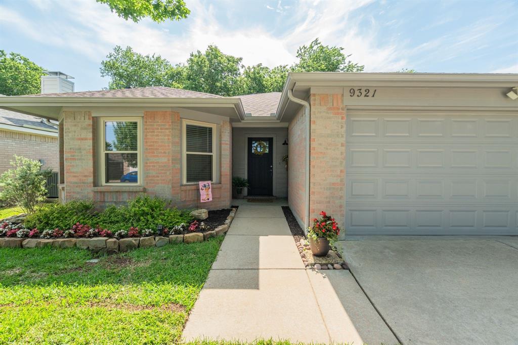 9321 Goldenview Drive