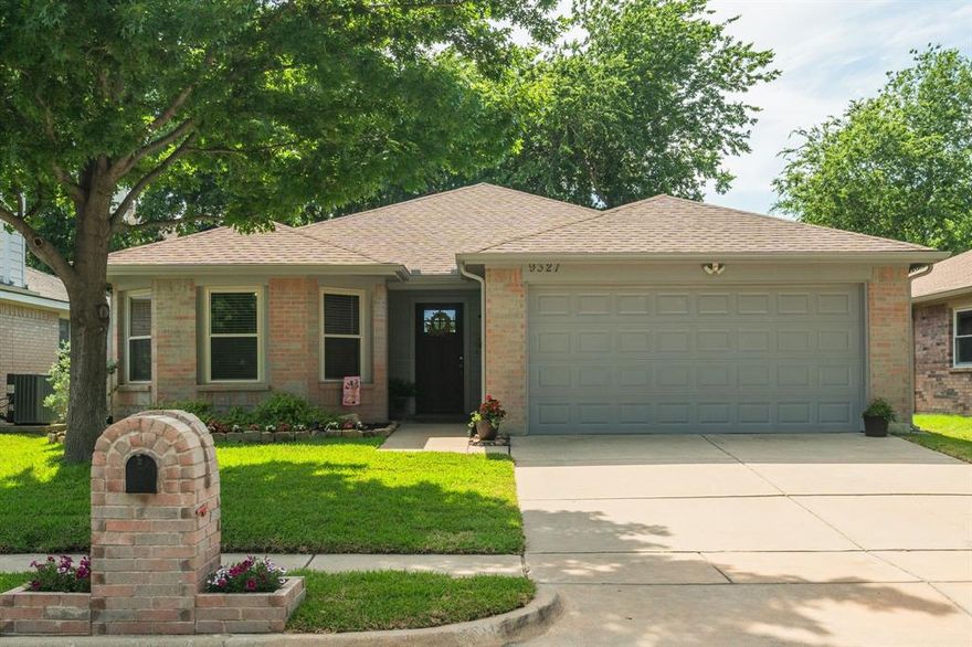 PRIDE OF OWNERSHIP ABOUNDS in this meticulously maintained and beautifully updated 3 bedroom home in Keller ISD. Offering true move in readiness and exceptional value, every corner has been restored to nearly new condition. The interior feels bright and refreshed thanks to new interior and exterior paint, popcorn ceiling removal, updated lighting, and new baseboards and trim. Terrific, open flow from living to kitchen area with plenty of room for a large table for gatherings. The kitchen features granite countertops, recessed lighting, and recently updated appliances including dishwasher and microwave and a large walk-in pantry. Both bathrooms have been thoughtfully improved with new vanities, toilets, and a new tub with updated fixtures. Major upgrades add peace of mind including windows and blinds, garage door, weather stripping at front and back doors, and a newer water heater. Energy conscious buyers will appreciate the completely paid off solar panels installed in 2020. Step outside to a cozy, covered patio. The lovely treed backyard provides natural beauty, privacy, and shade. Freshly updated with new sod, refreshed landscaping, and an intimate fire pit offer relaxing evenings at home. 

Homes with this level of care and updates are rare at this price point in Keller ISD. A standout opportunity in a fantastic location. Better hurry and schedule your appointment today!