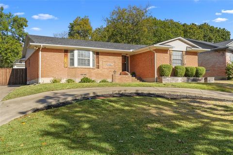 2551 El Cerrito Drive Dallas TX 75228