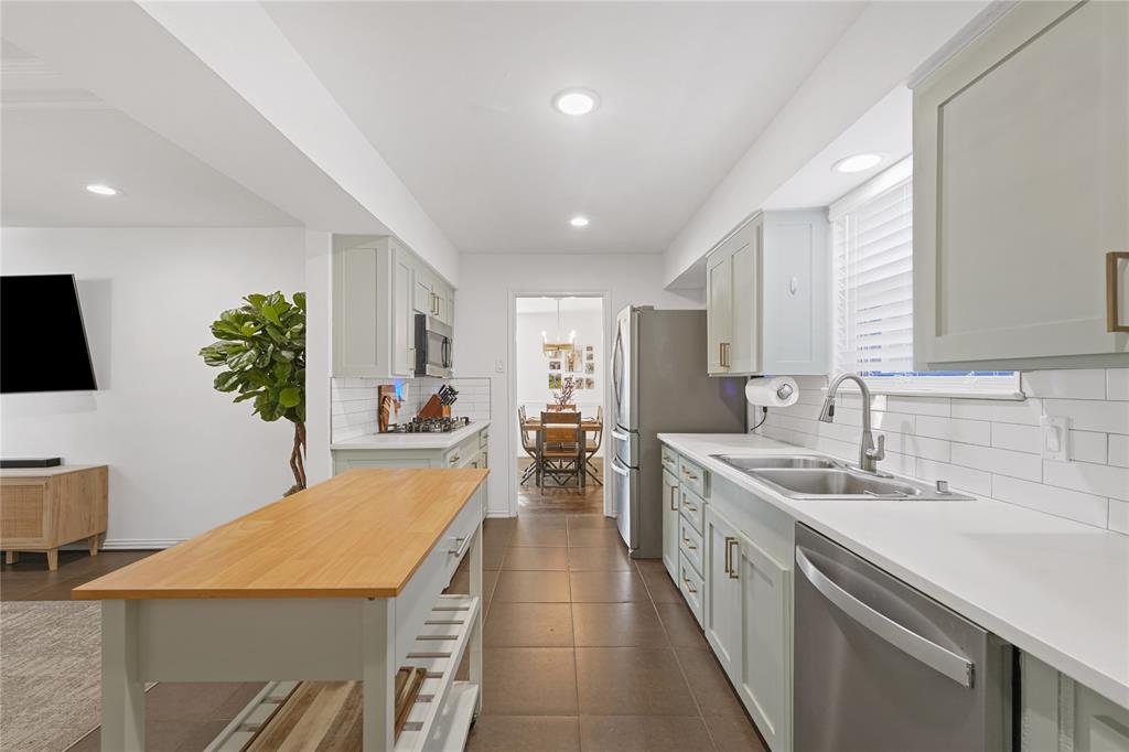 Claremont Add 04 Instl - Residential