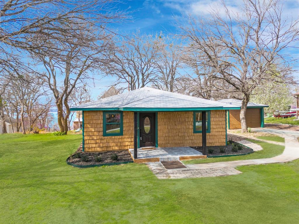 321 Crescent Drive