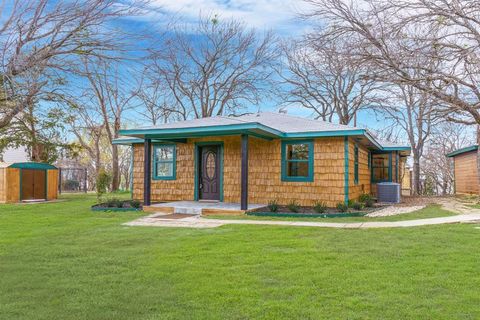 A home in Pottsboro