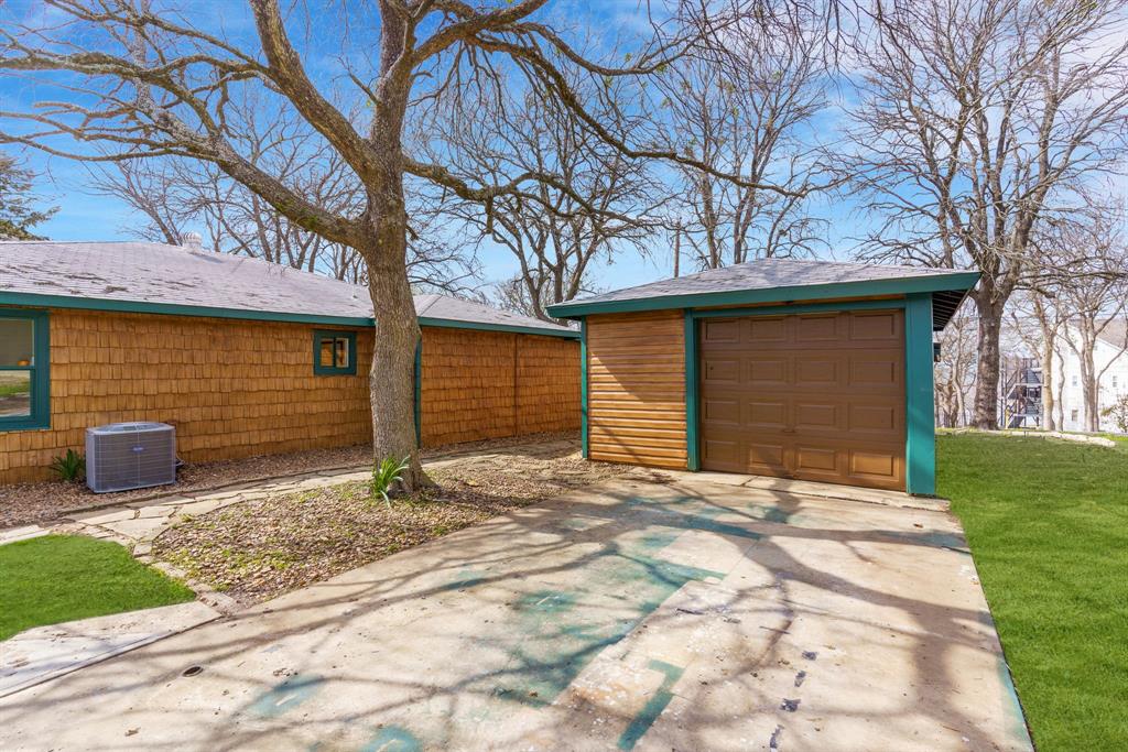 321 Crescent Drive