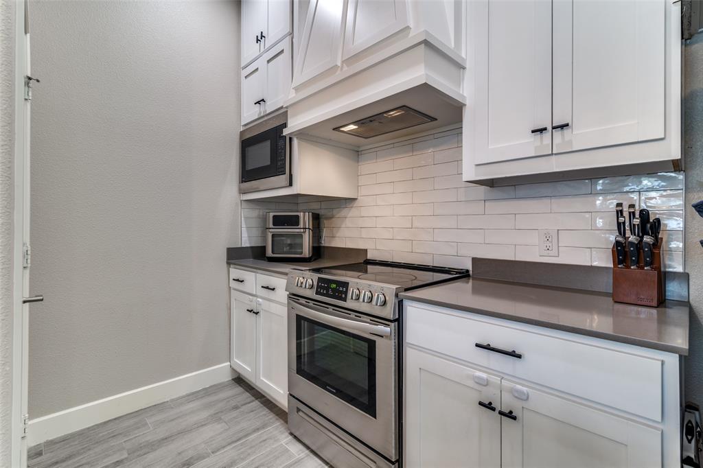2247 Dorian Place