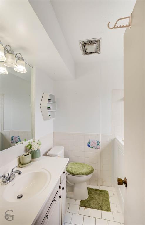 Fairfield Oaks Condos - Residential