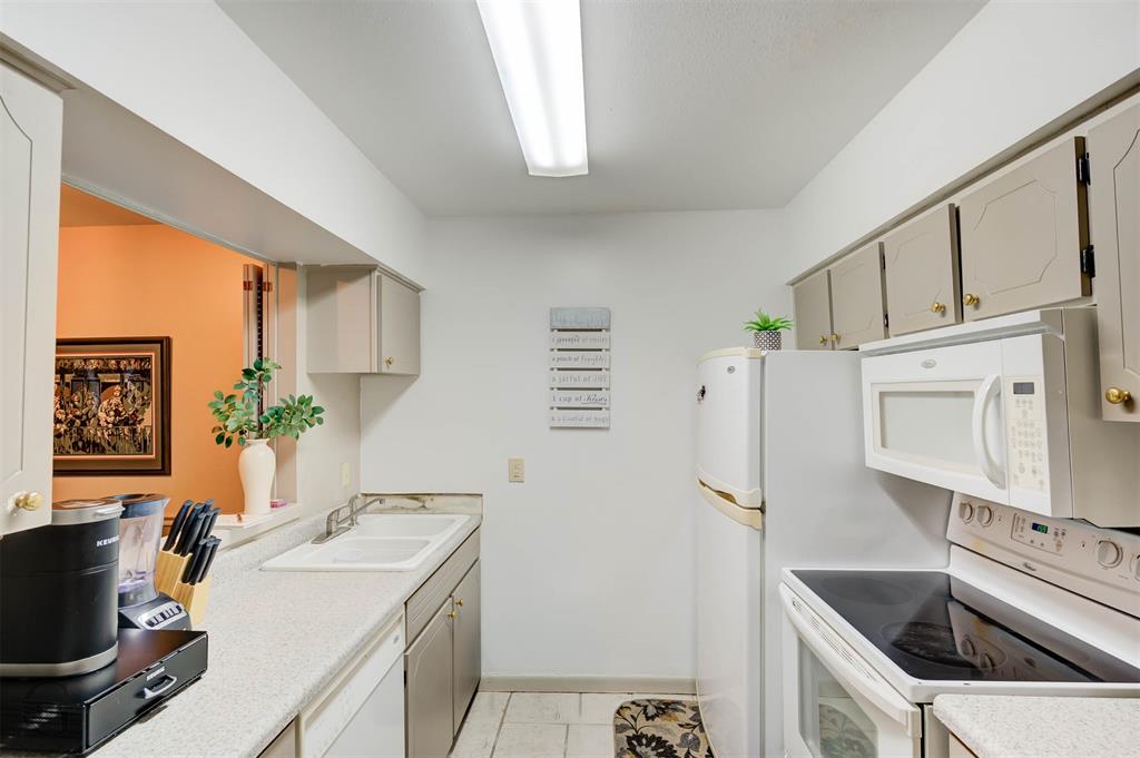 Fairfield Oaks Condos - Residential