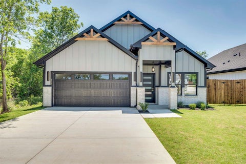 Photo of 312 Matthew Street, Hillsboro, TX 76645 (MLS # 21419791)