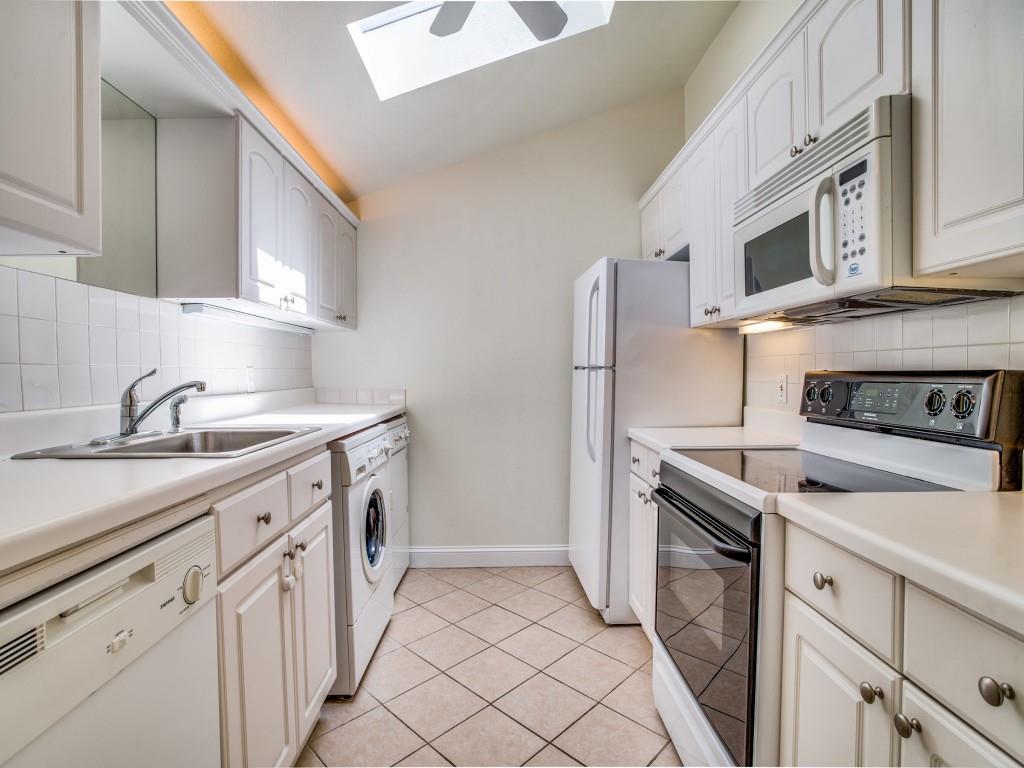 PRESTON PLACE 4 - Residential Lease