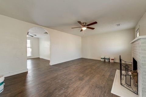 Tiny photo for 618 W Purnell Road, Lewisville, TX 75067 (MLS # 21101570)