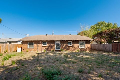Tiny photo for 618 W Purnell Road, Lewisville, TX 75067 (MLS # 21101570)