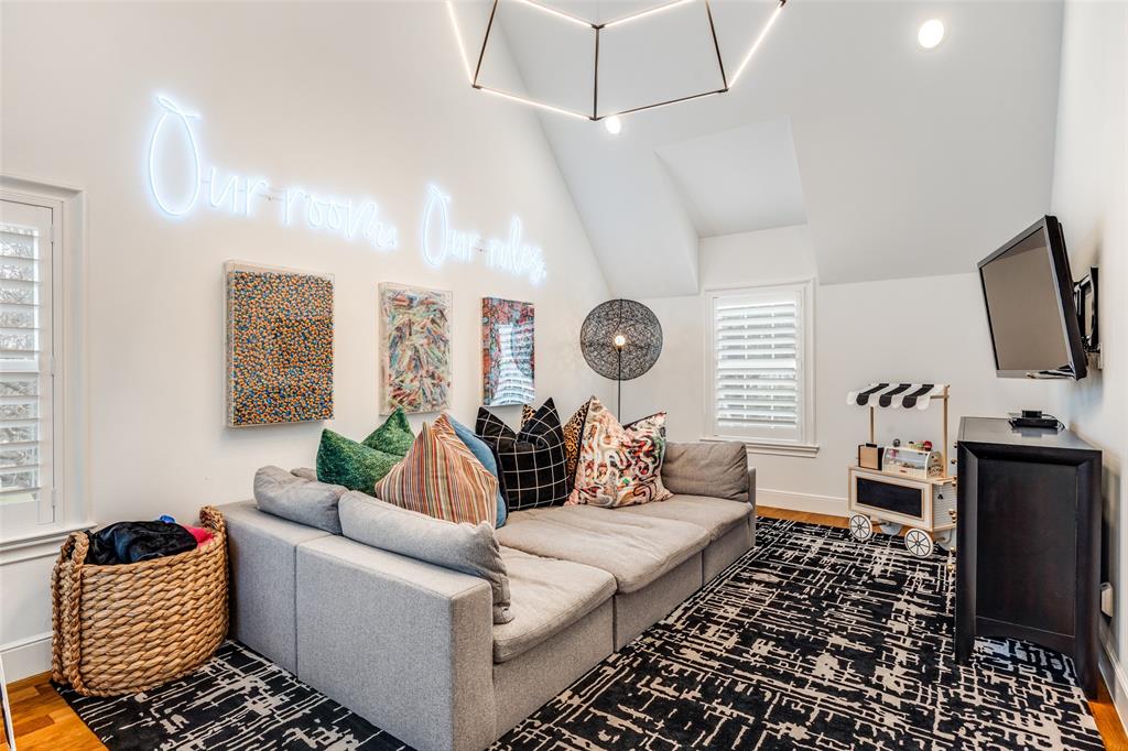 Forest Hills Rev - Residential