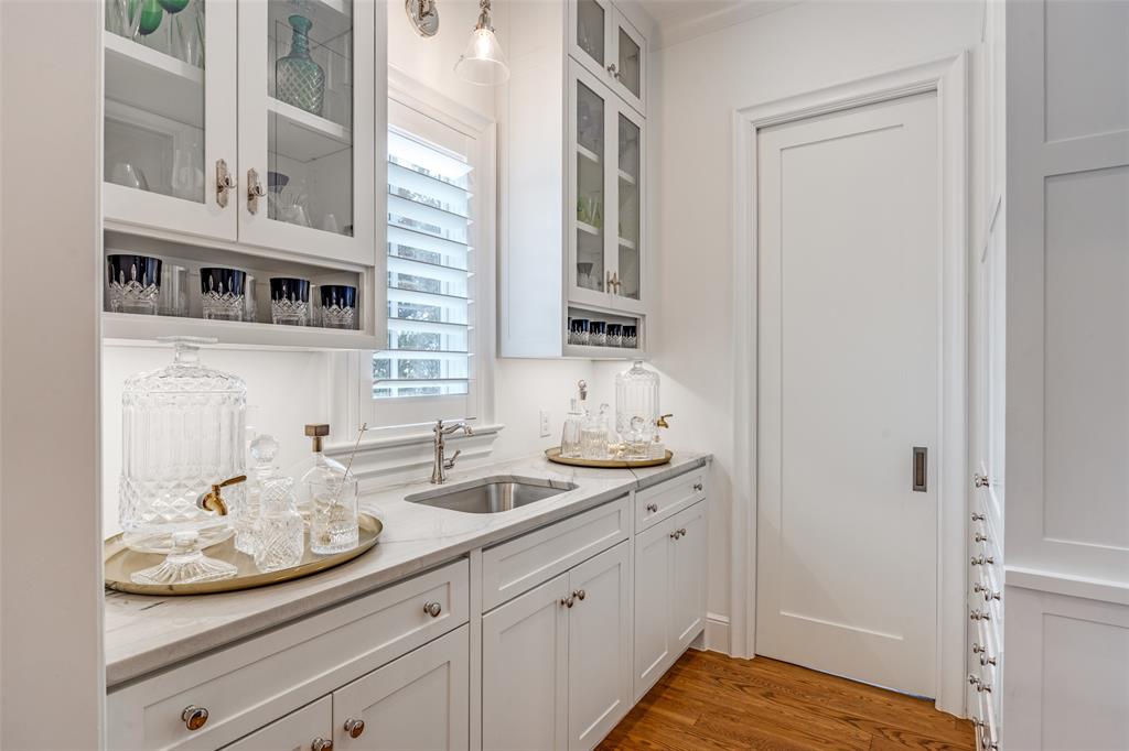 Forest Hills Rev - Residential