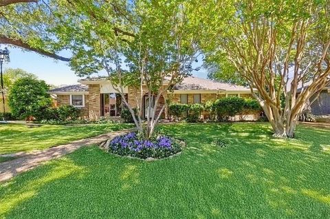 12521 Wharton Drive Dallas TX 75243
