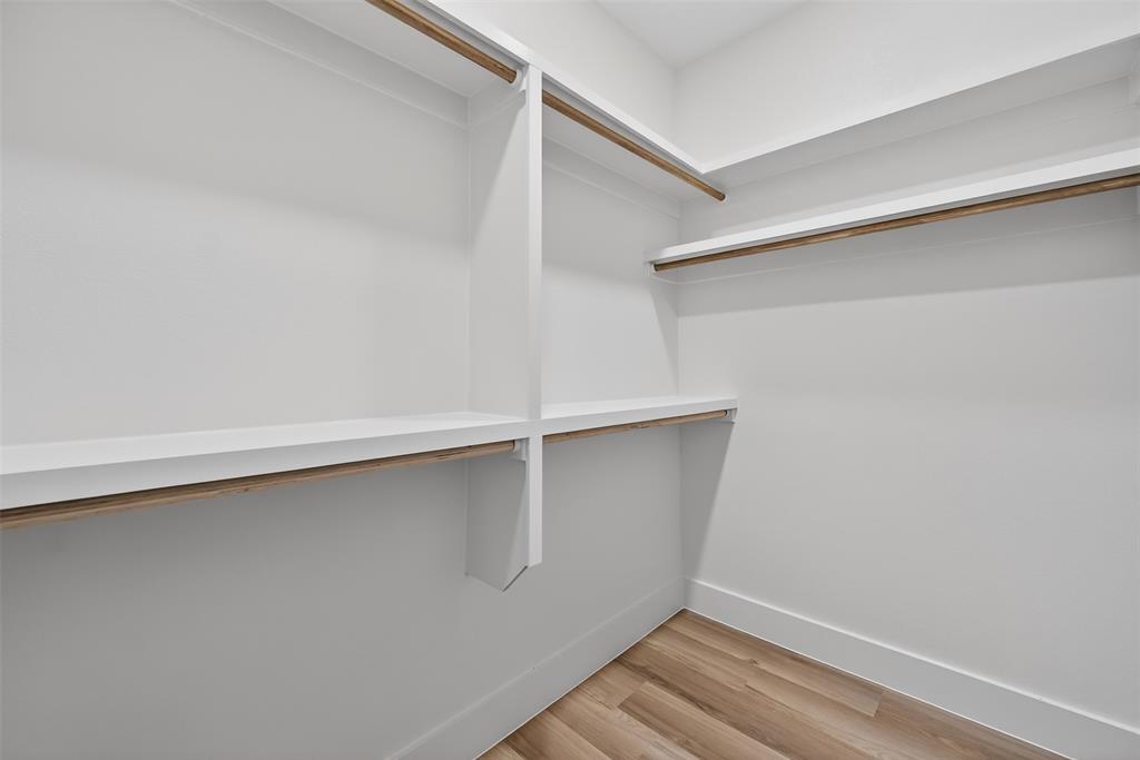 Lincoln Manor - Residential