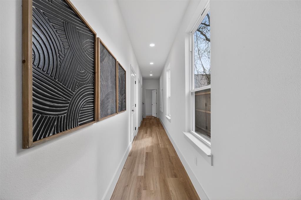 Lincoln Manor - Residential