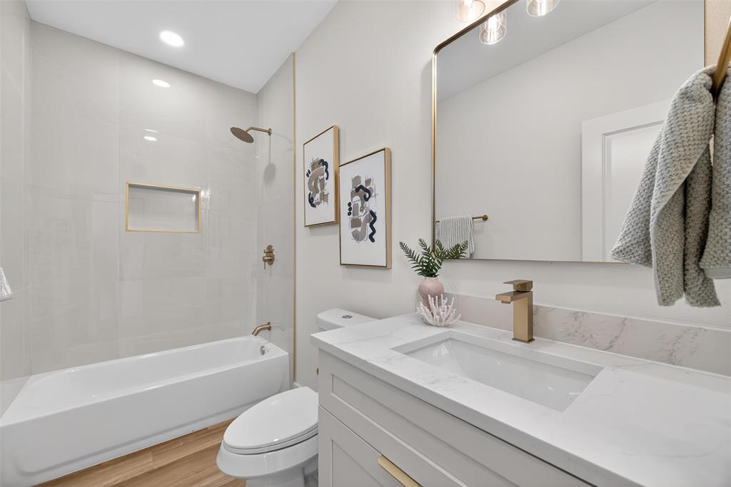 Lincoln Manor - Residential