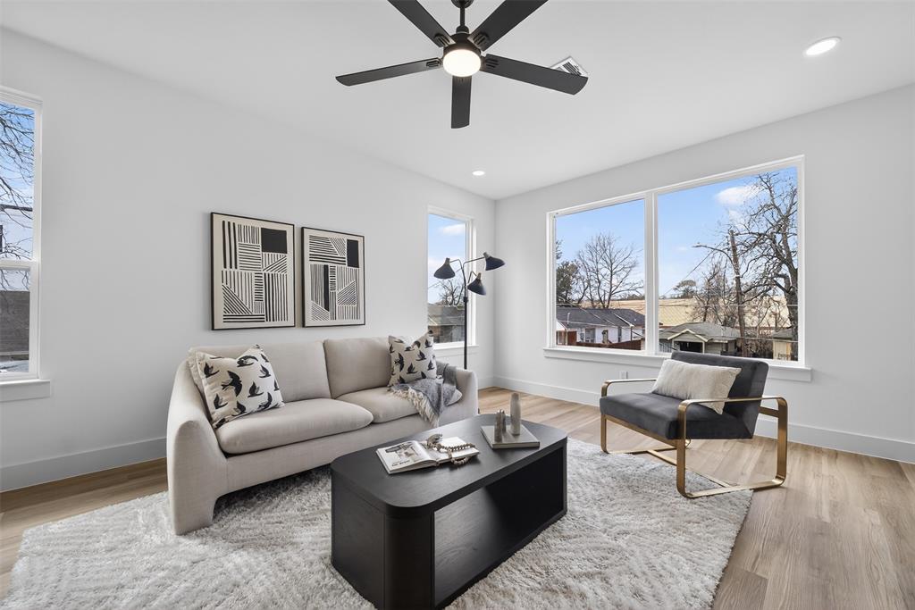 Lincoln Manor - Residential