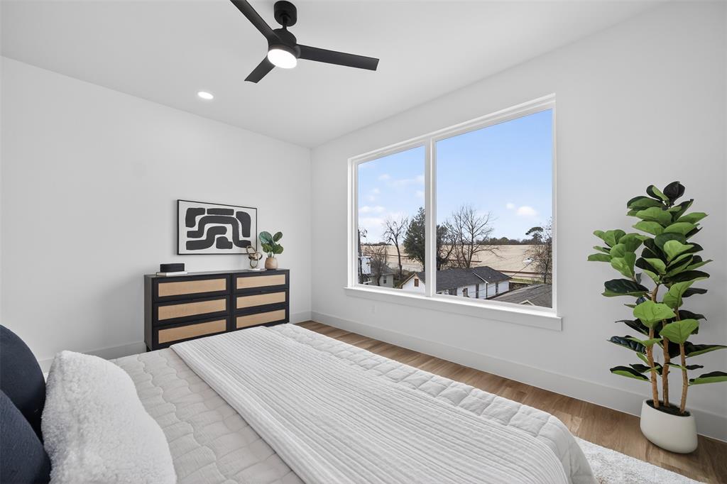 Lincoln Manor - Residential