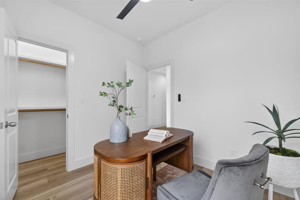 Lincoln Manor - Residential