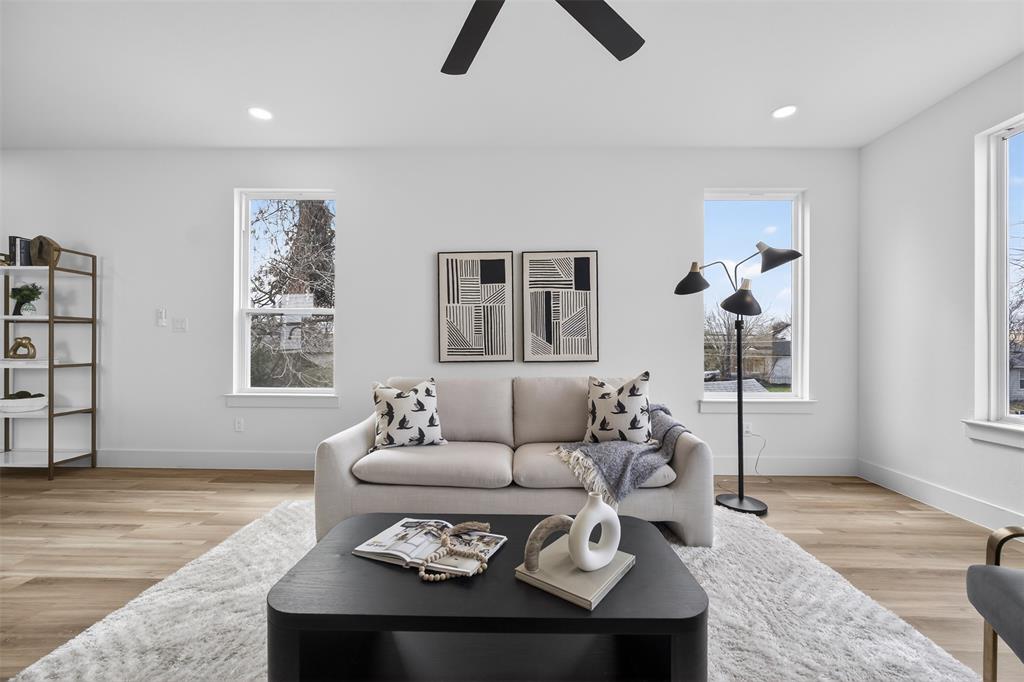 Lincoln Manor - Residential