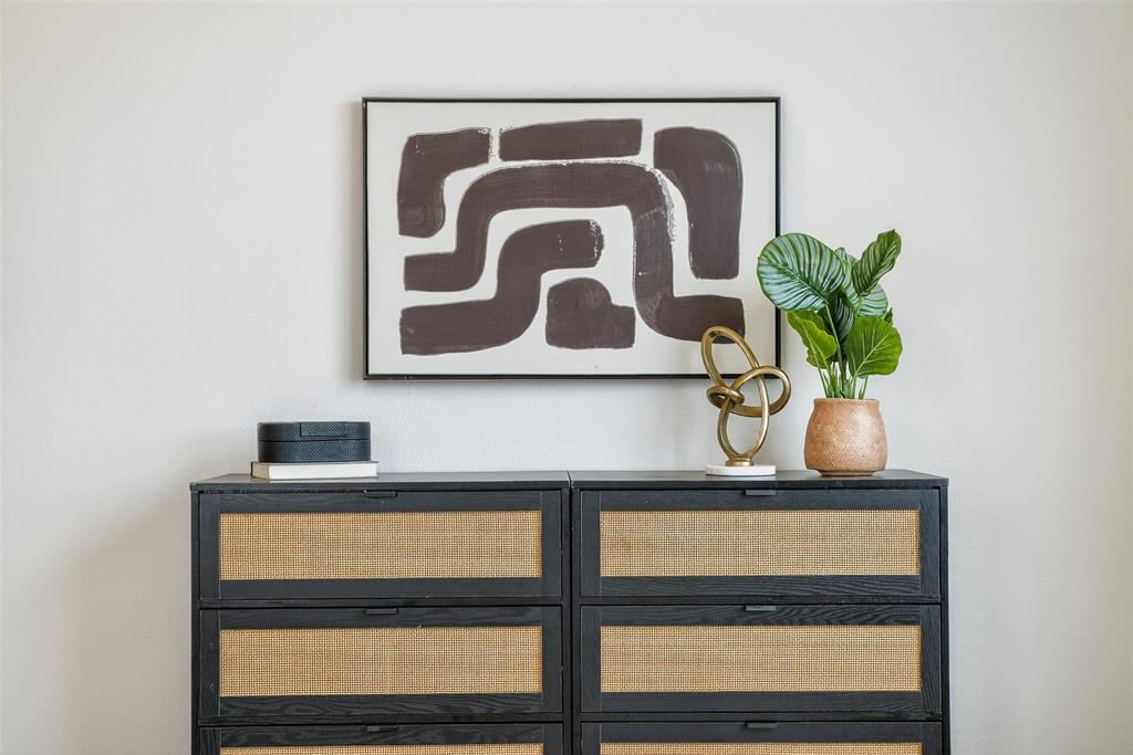 Lincoln Manor - Residential