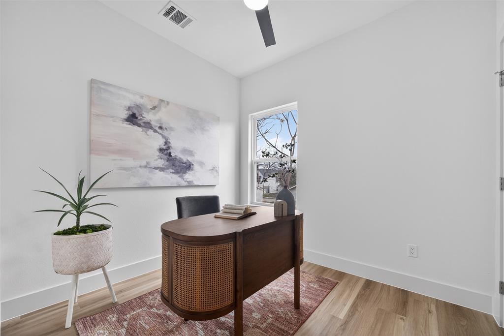 Lincoln Manor - Residential