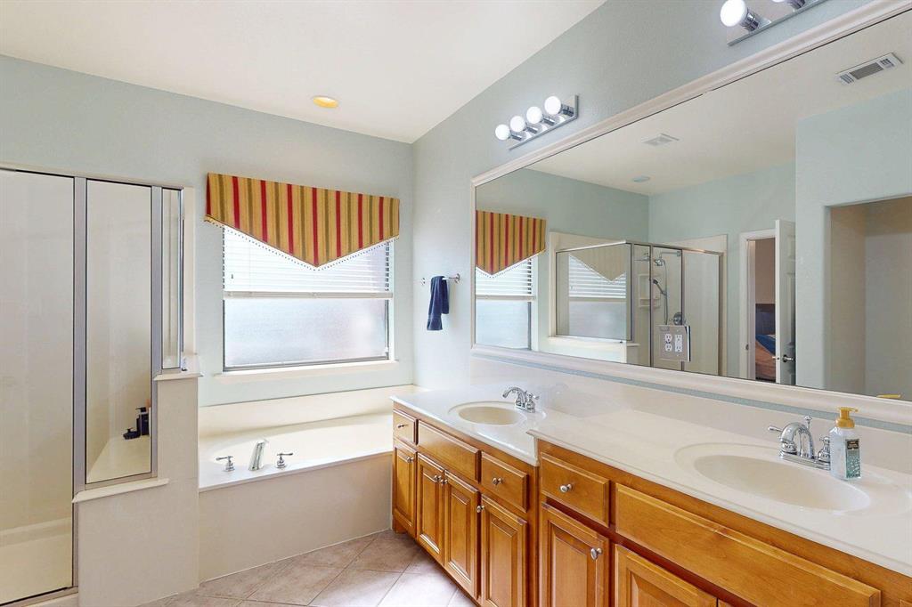 Country Lakes - Residential