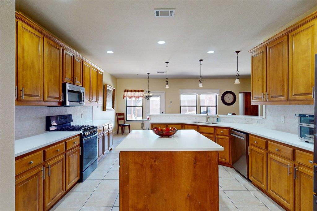 Country Lakes - Residential