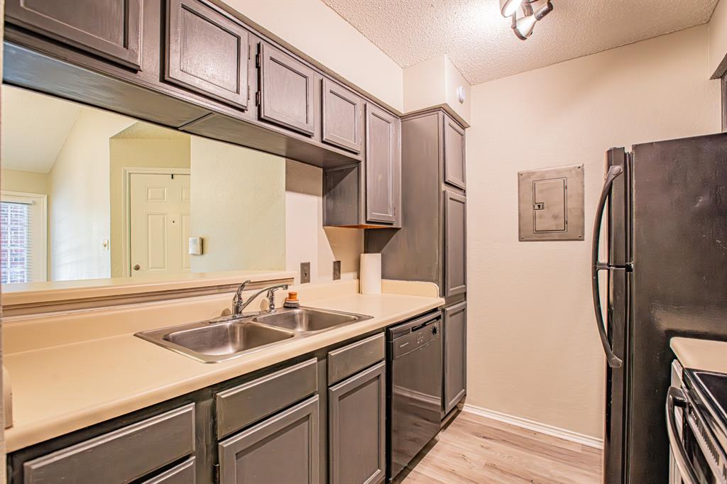 Heights Condo The - Residential