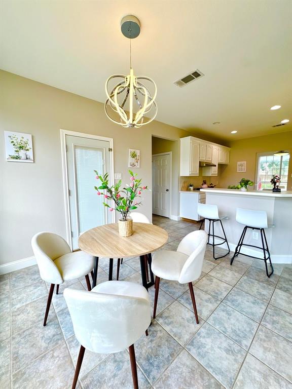 3925 Wisteria Lane