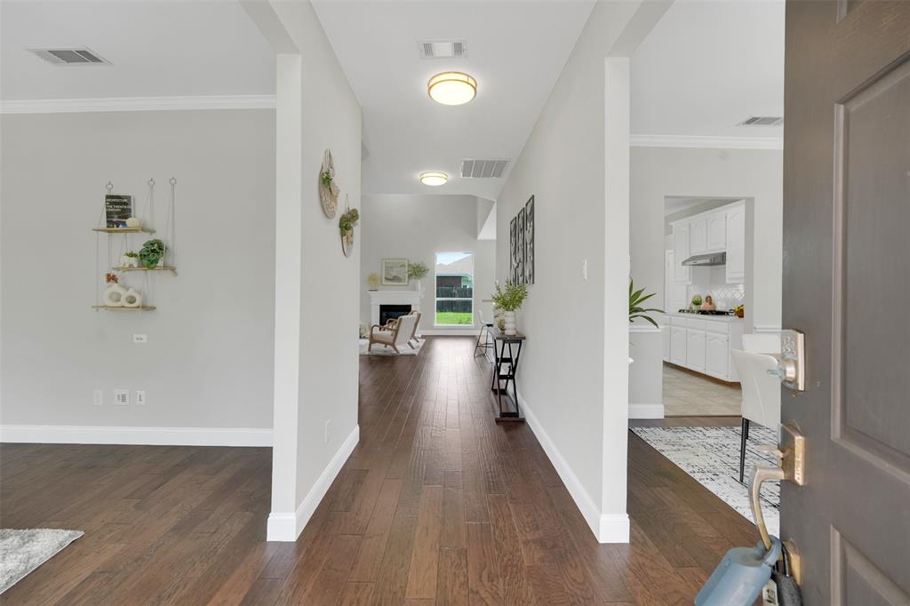 3925 Wisteria Lane