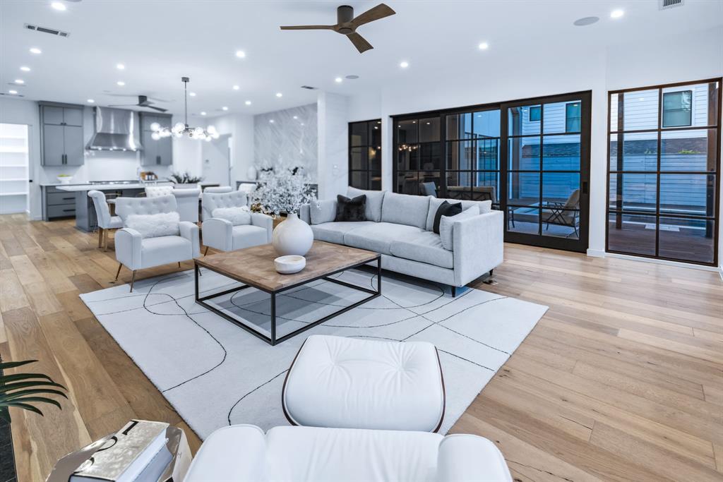 Bob-O-Links Downs - Residential