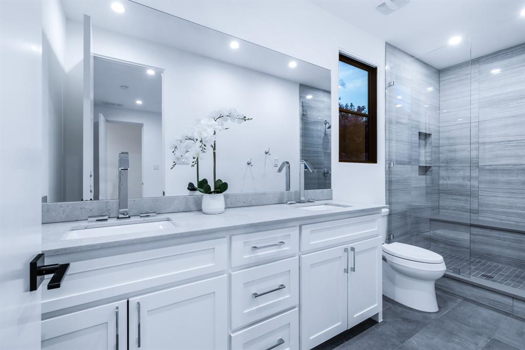 Bob-O-Links Downs - Residential