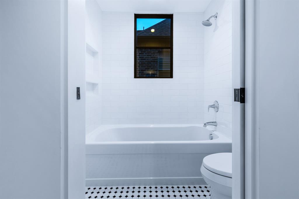 Bob-O-Links Downs - Residential