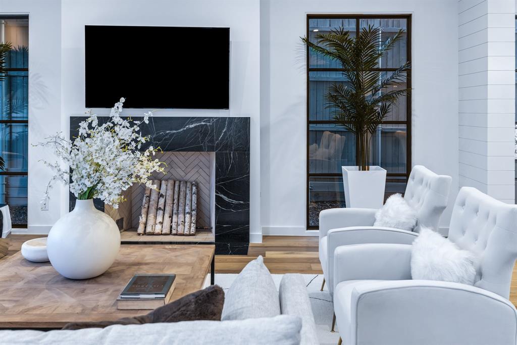 Bob-O-Links Downs - Residential