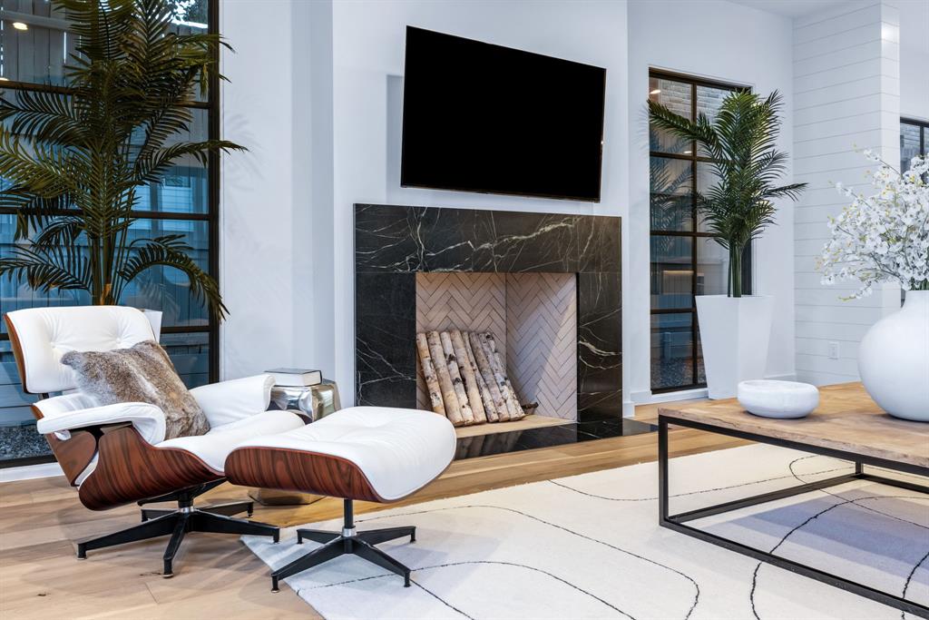 Bob-O-Links Downs - Residential