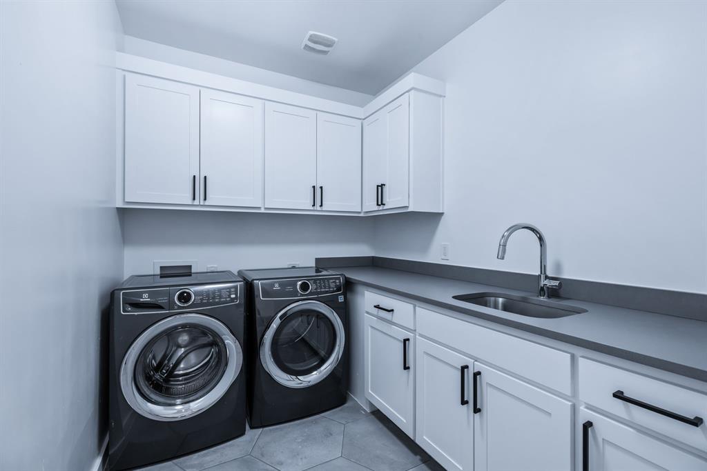 Bob-O-Links Downs - Residential