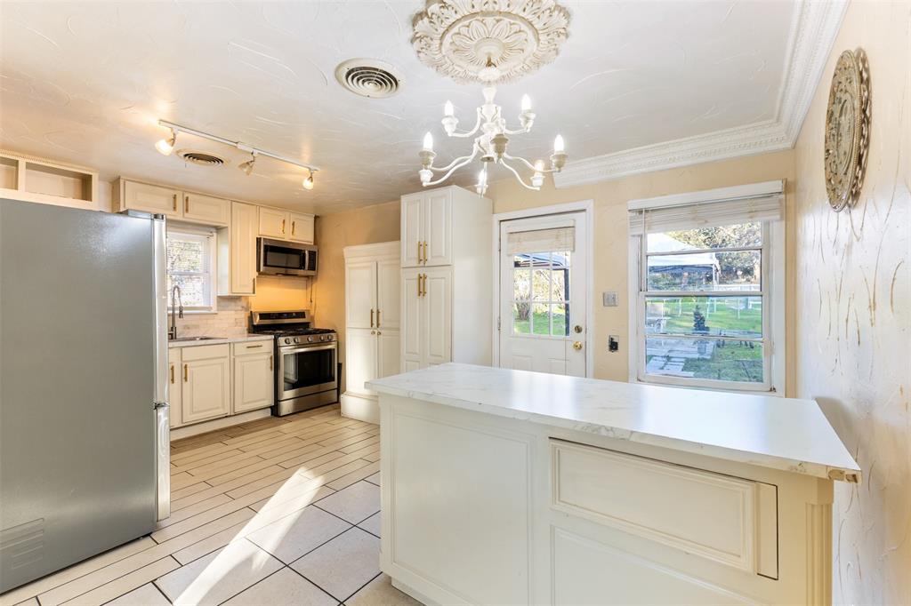 Sullivan L C Add - Residential