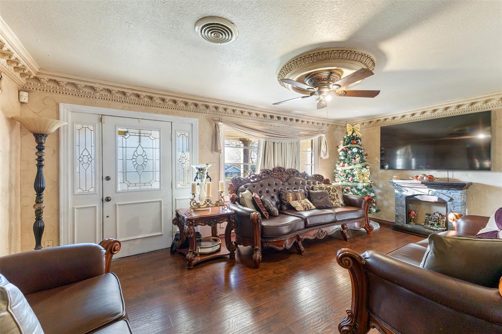 Sullivan L C Add - Residential