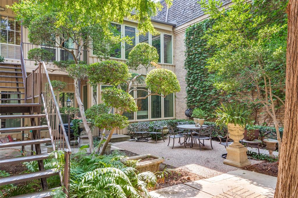 Royale Orleans East Condo - Residential
